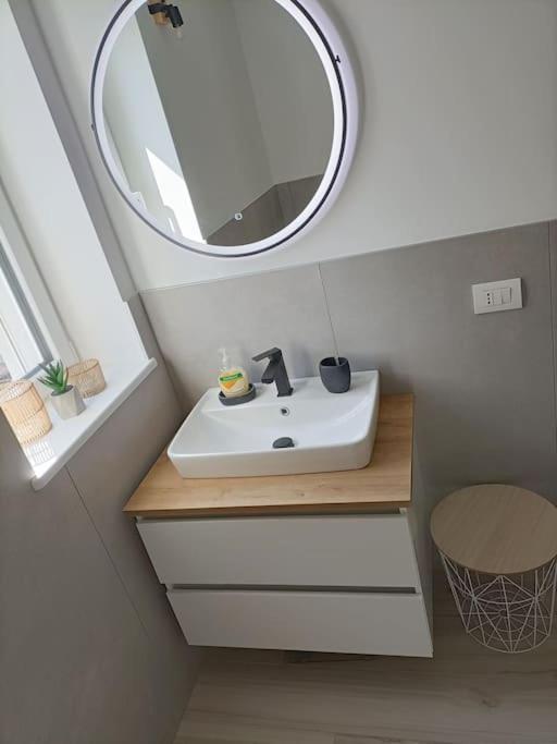 Lake Dream Apartment With Pool In Bardolino Zewnętrze zdjęcie