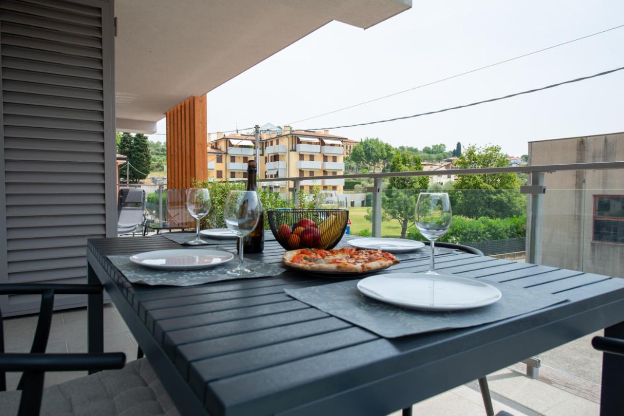Lake Dream Apartment With Pool In Bardolino Zewnętrze zdjęcie
